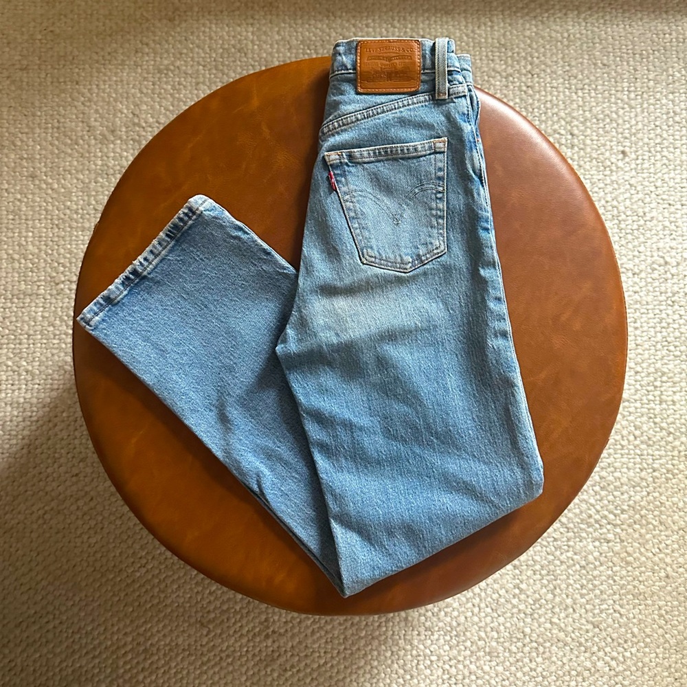 Levi’s Ribcage Straight - Picture 2 of 3